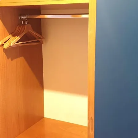 Charming & Parking By Anthea Homes *