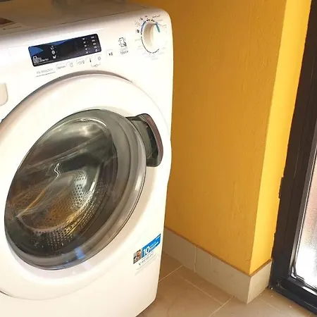 Charming & Parking By Anthea Homes *