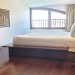 Charming & Parking By Anthea Homes *