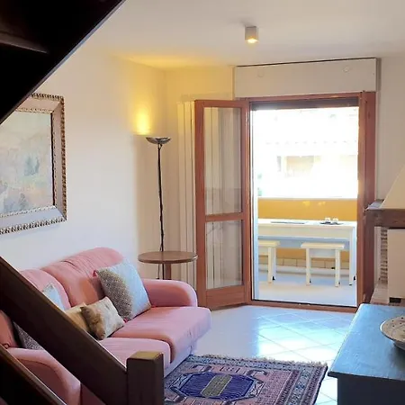 Charming & Parking By Anthea Homes Apartment *