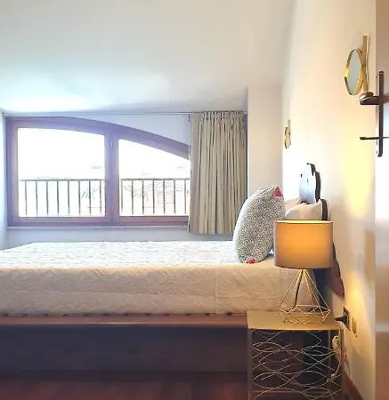 Charming & Parking By Anthea Homes