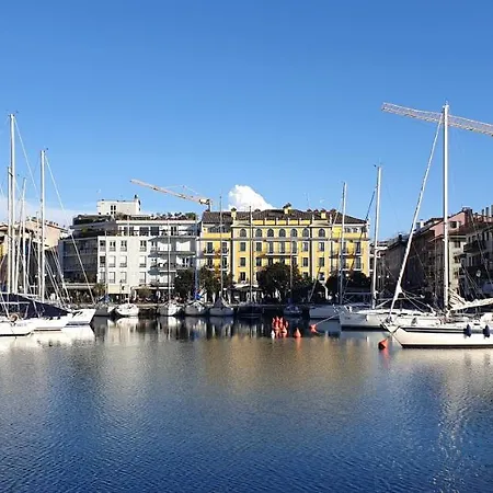 Charming & Parking By Anthea Homes Appartement *